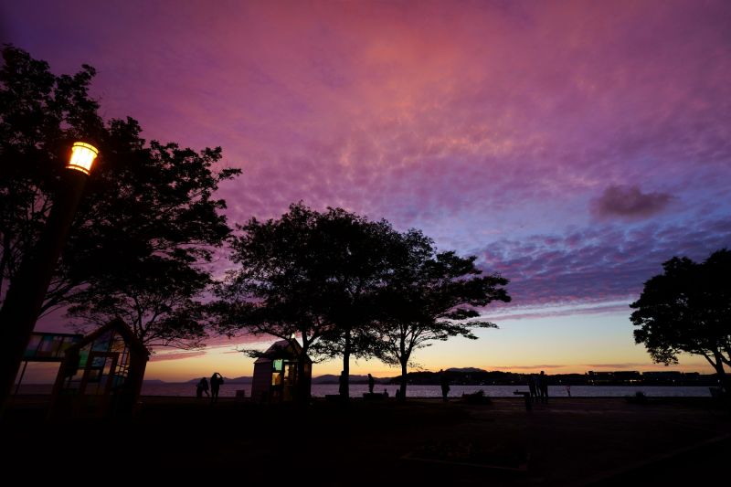 Khung cảnh hoàng hôn tại hồ Shinjiko